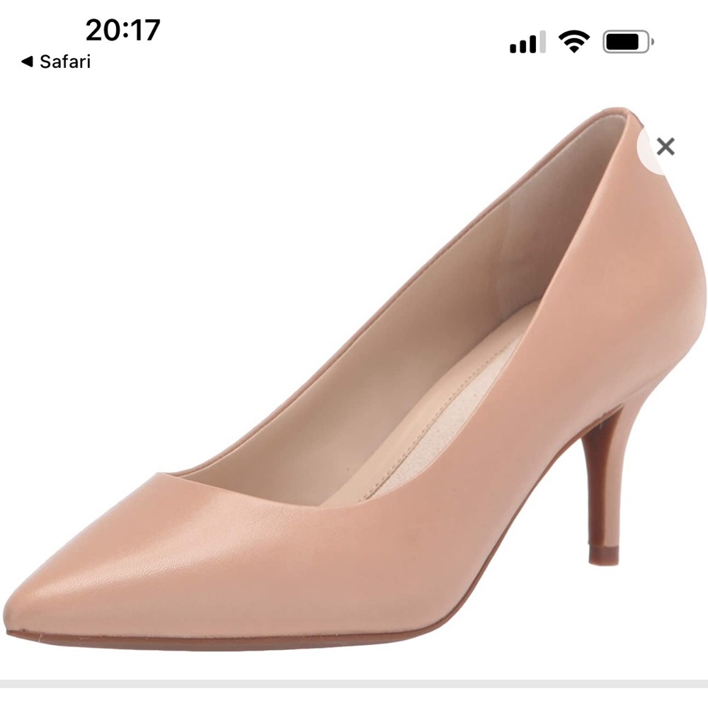 Cole Haan nude beige pink powder woman’s heels